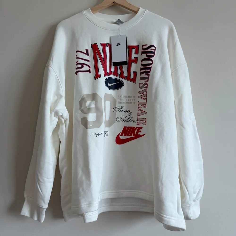 Nike Sportswear Oversized Crew-Neck French Terry Sweatshirt